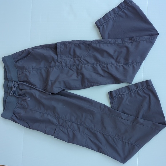 Comfort Collection by Med Couture Nursing Scrub Cargo Pants XS Grey - Picture 10 of 16